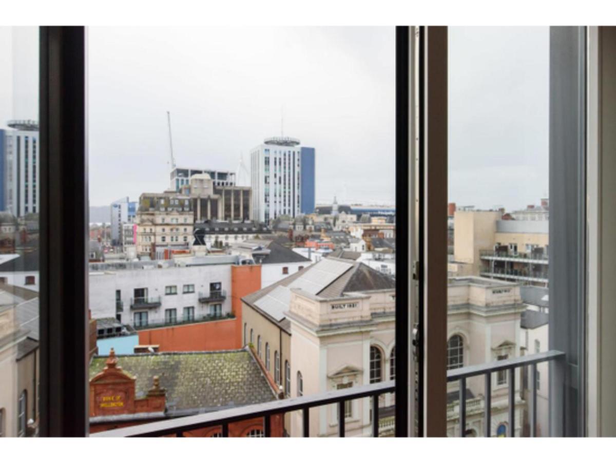 The Most Central Apartment In Cardiff Esterno foto